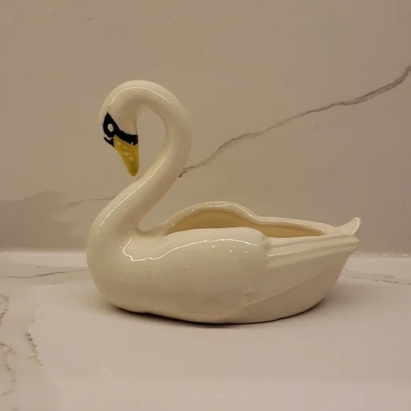 PORCELAIN Ceramic Swan white trinket holder 4"h x 5"w - Picture 3 of 9